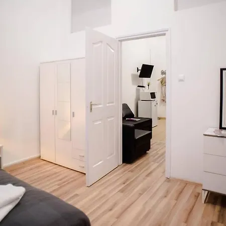 Very Spacious Ac Apartment