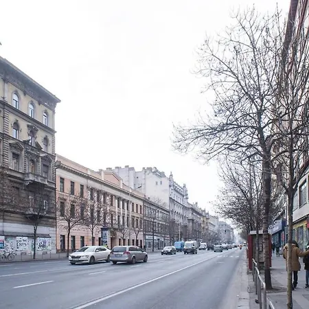 Appartamento Very Spacious Ac Budapest