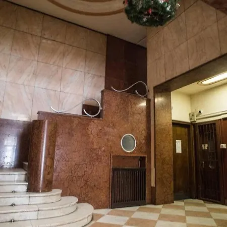 Very Spacious Ac Διαμέρισμα Βουδαπέστη